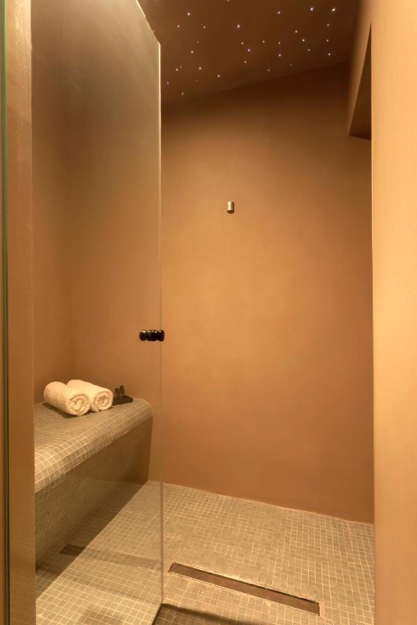 A Truly Wow Experience For Every Guest. The Place Athen Exterior foto