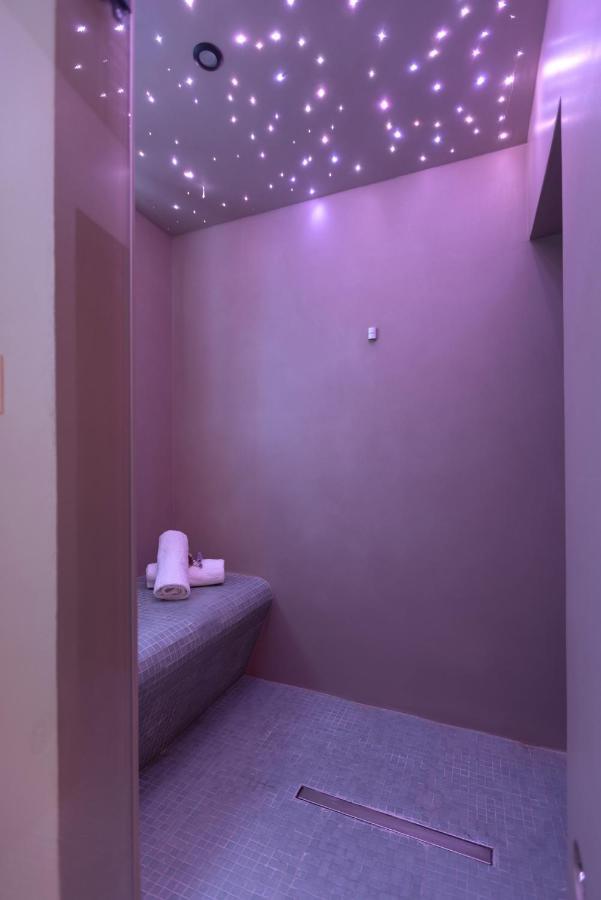A Truly Wow Experience For Every Guest. The Place Athen Exterior foto